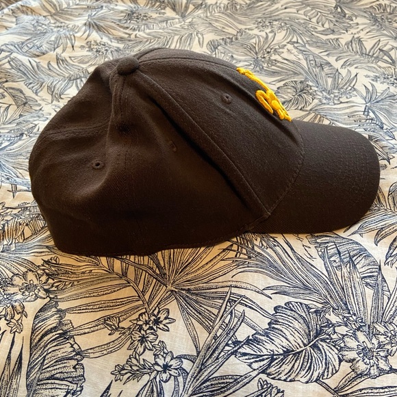 Wyoming Cowboys Cap - Picture 5 of 5